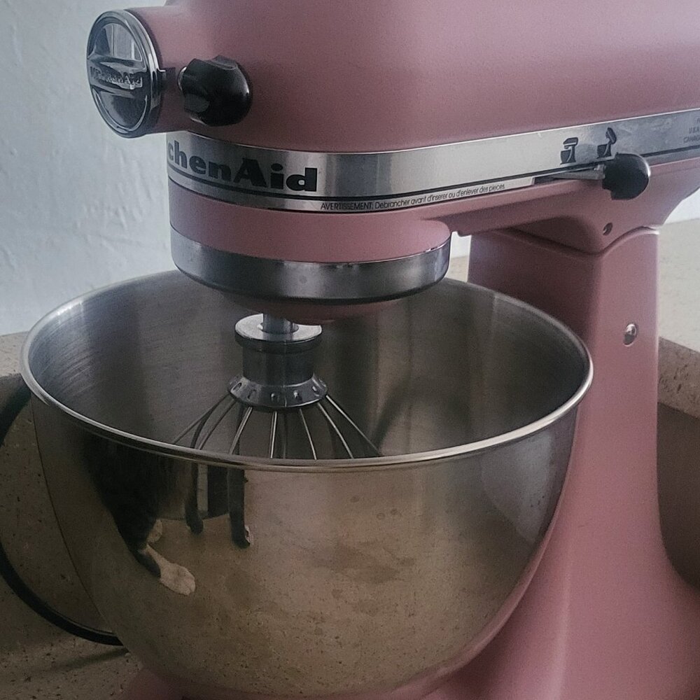 Rose Gold/Pink Kitchen Aid Mixer
